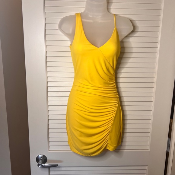 h:ours (REVOLVE) Jaxton Yellow Mini Dress | Size: XS - Picture 4 of 8